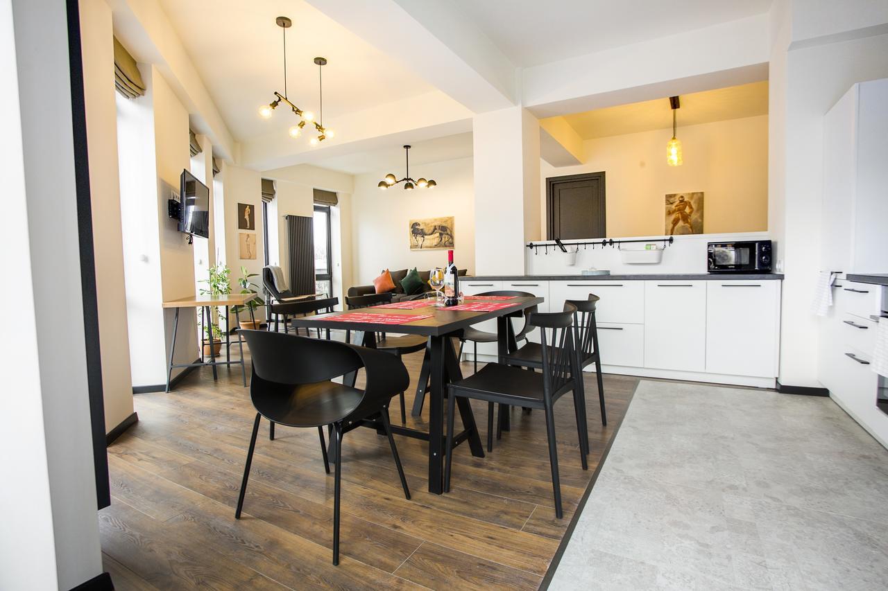 Apartment 2br With Pool & Gym In The Building- By Wehost *
