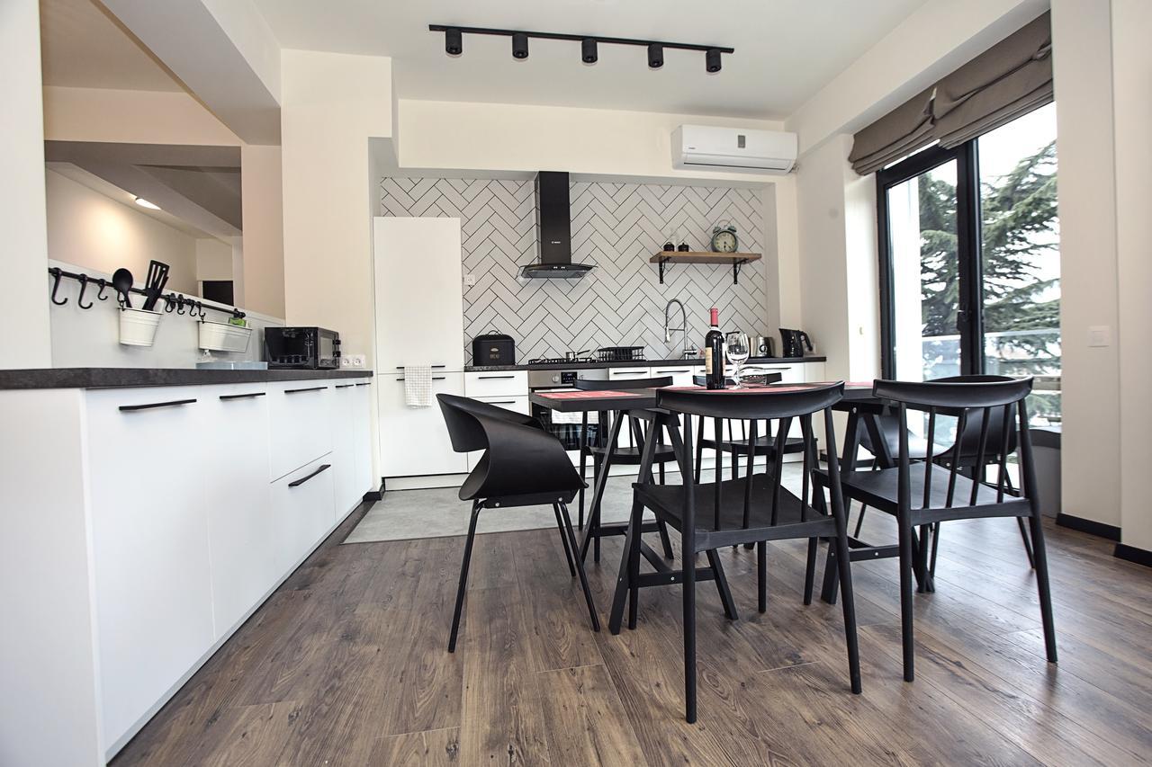 2br With Pool & Gym In The Building- By Wehost * Tbilisi